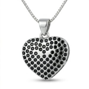 תליון לב משובץ אבנים שחורות